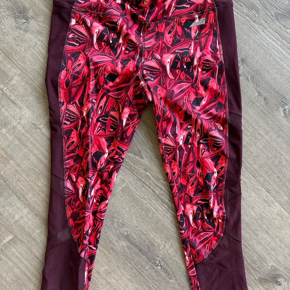 Avia Red Leggings Dynamic Pattern Stretch